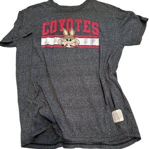 USD Coyotes tee, super soft! Size Medium